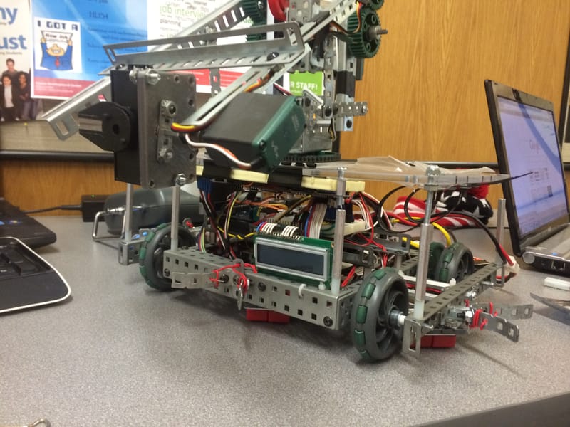 Robotic Arm at Mid-Height