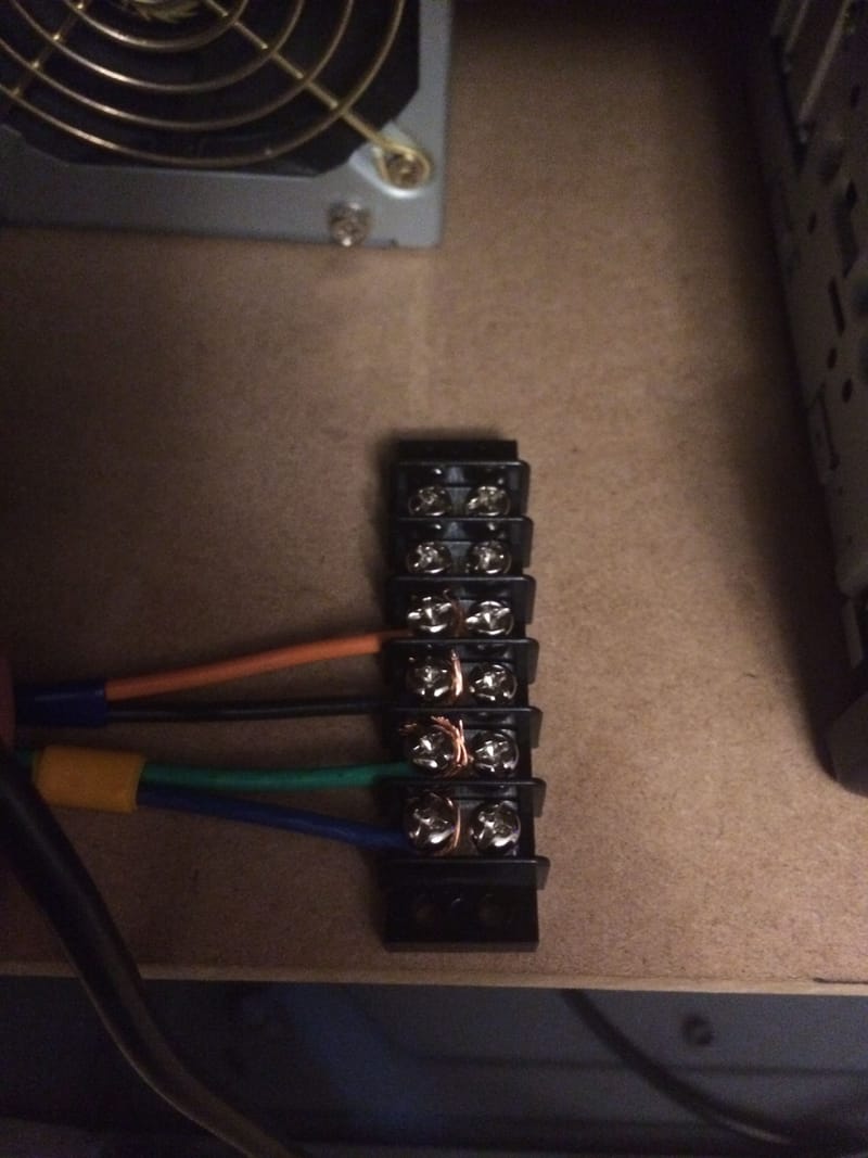 Screw-Post Terminal Block for Speakers